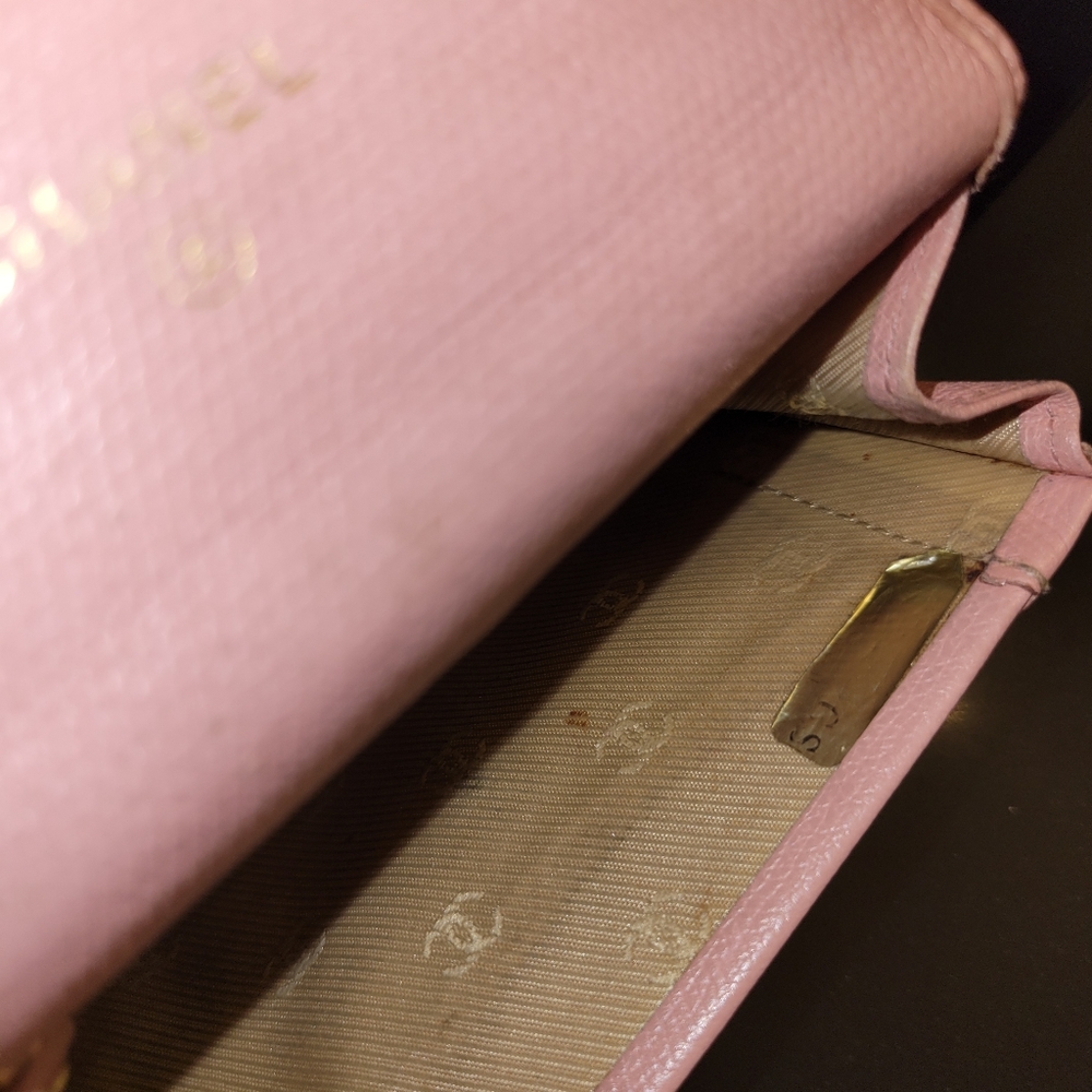 💚❤️SALE!!! CHANEL Pink Card Case/Wallet Caviar key chain - Picture 4 of 9